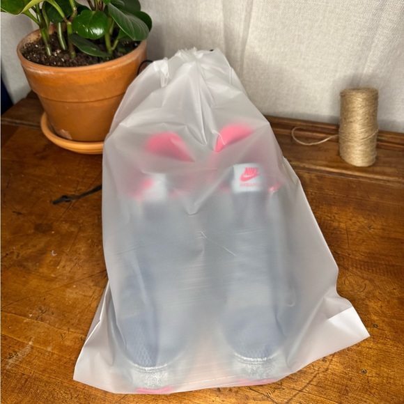 EUC - NIKE ‘Internationalist’ Sneaker (Women Size 7.5) - Picture 7 of 7